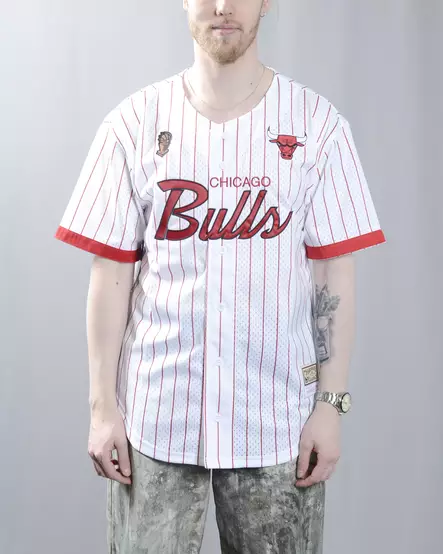 Mitchell & Ness Chicago Bulls Head Coach striped mesh button shirt - Mens t-shirts - TP17503-CBU-000 - 1