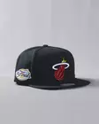 Mitchell & Ness Miami Heat TopSpot Snapback - Lippikset - HHSS2976-MHE-990 - 1