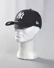 New Era 9FORTY NY Yankees League Essential Strapback musta - Lippikset - 10531941 - 3