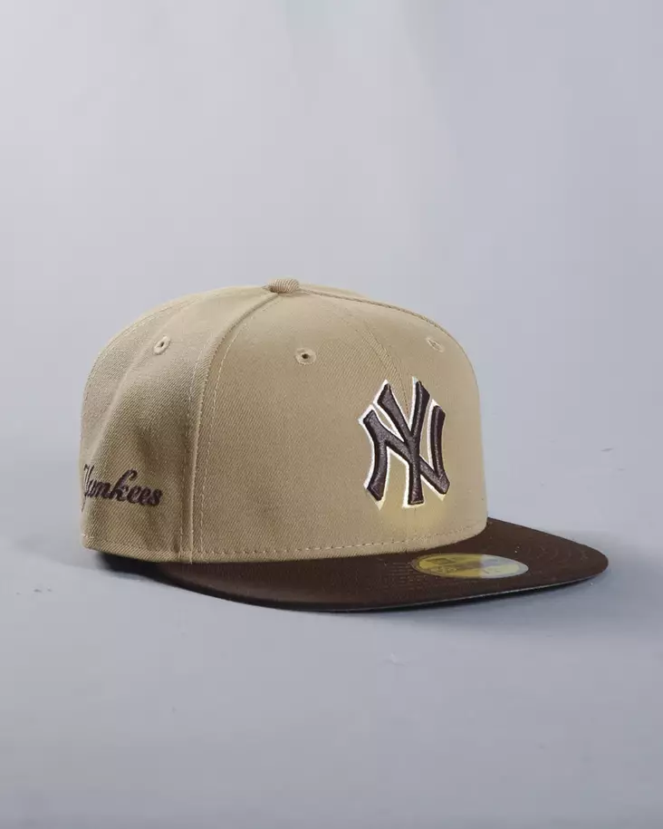 New Era 59FIFTY NY Yankees Bronx Store Exclusive Fitted Cap - Khaki / Brown - Caps - 71072406 - 1