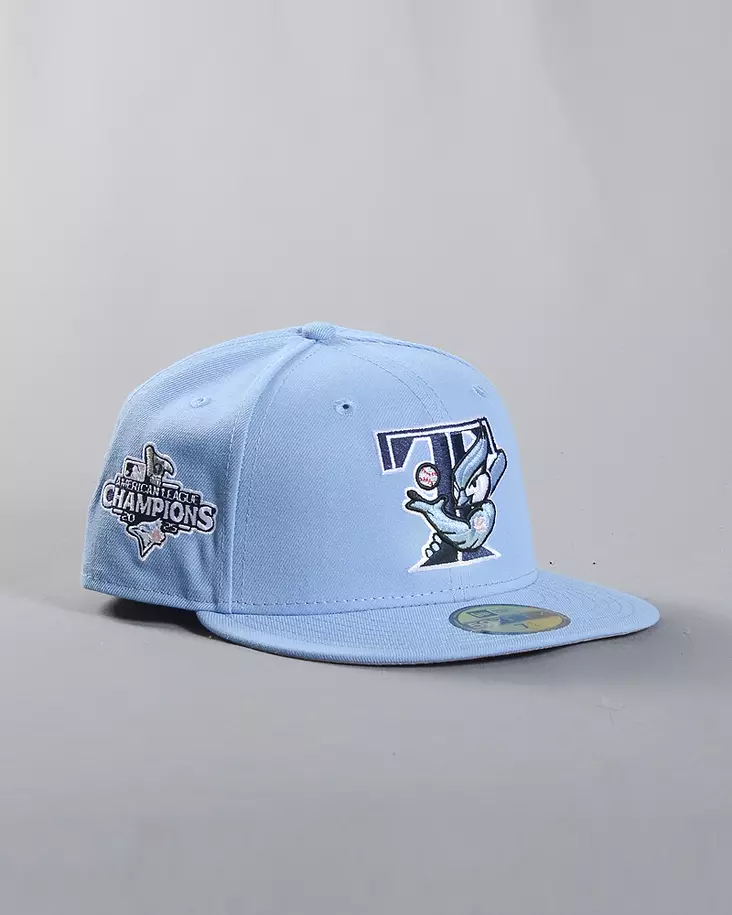 New Era 59FIFTY Toronto Blue Jays Bronx Store Exclusive Fitted - Ligh blue / Pink - Caps - 71070197 - 1